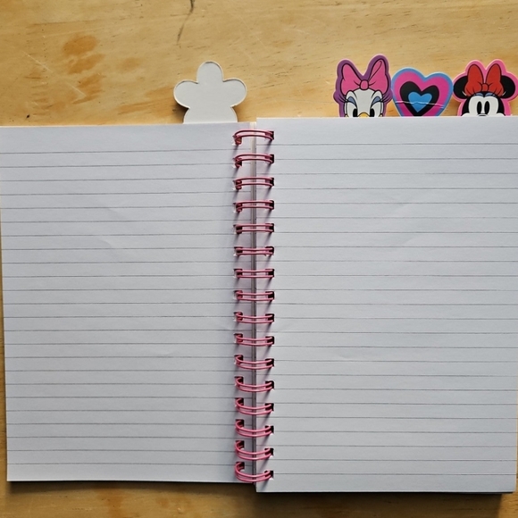 DISNEY NOTEBOOK - Picture 4 of 11